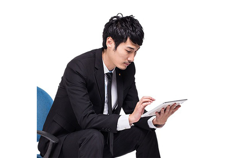 After multiple communications, the customer chose Yeshi tin Box